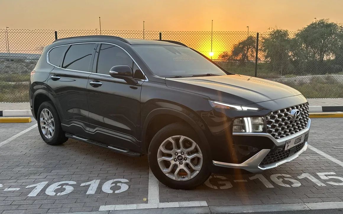 HYUNDAI SANTA FE - image 1