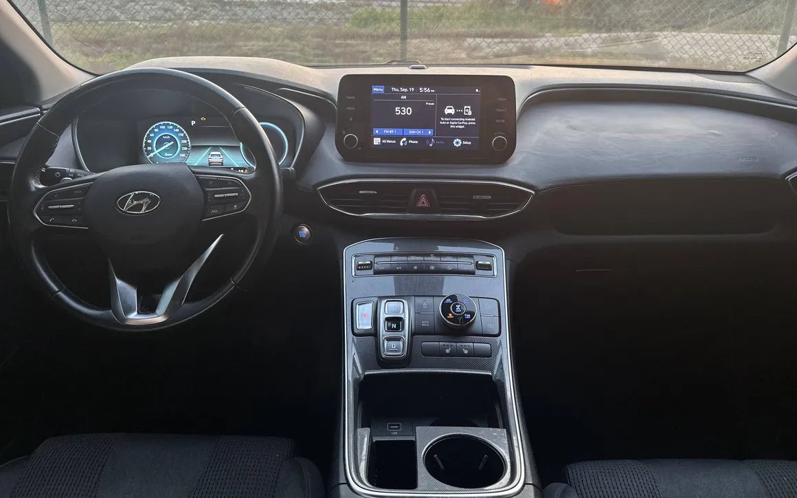 HYUNDAI SANTA FE - image 6