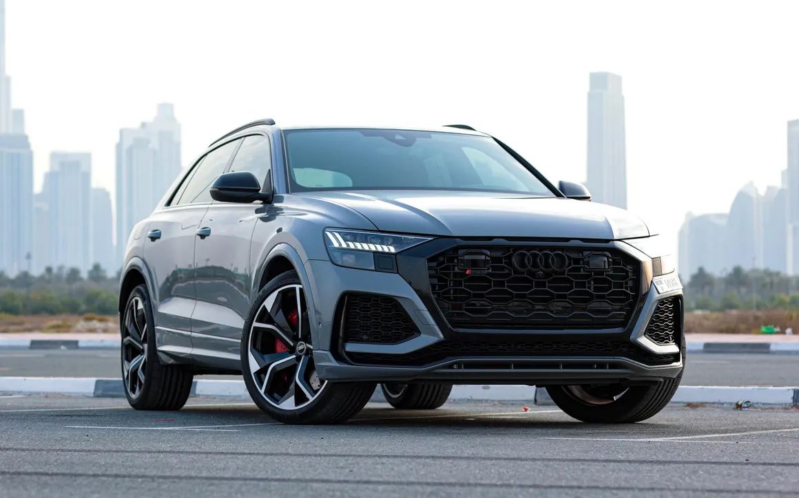 Audi RSQ8 Gray - image 4