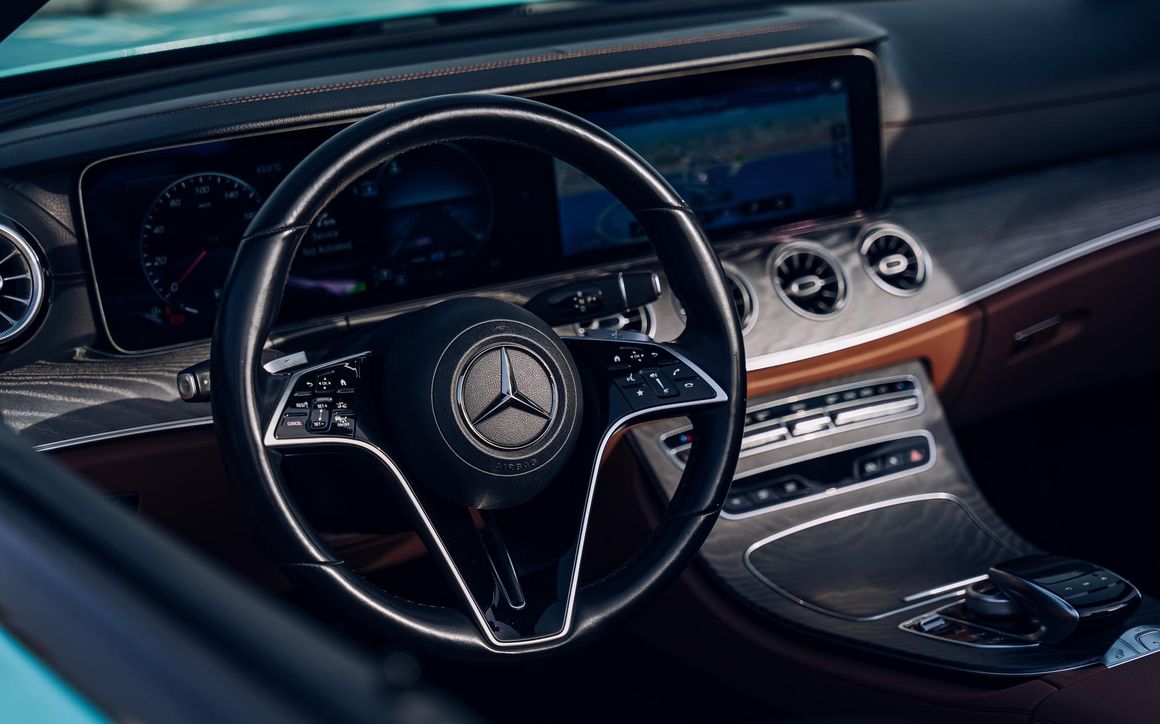 MERCEDES E450 - image 14