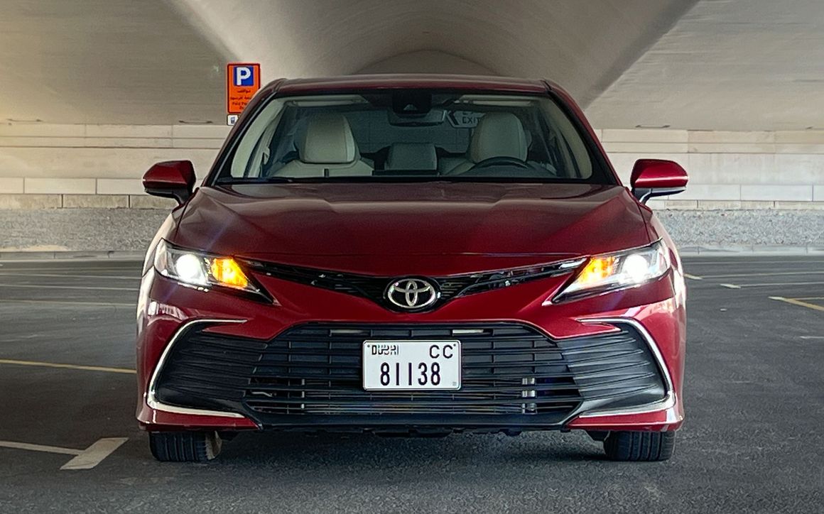 Toyota Camry - image 3