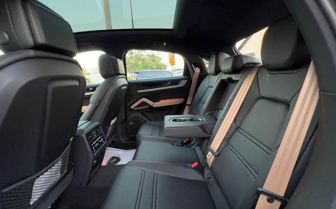 PORSCHE CAYENNE - image 9