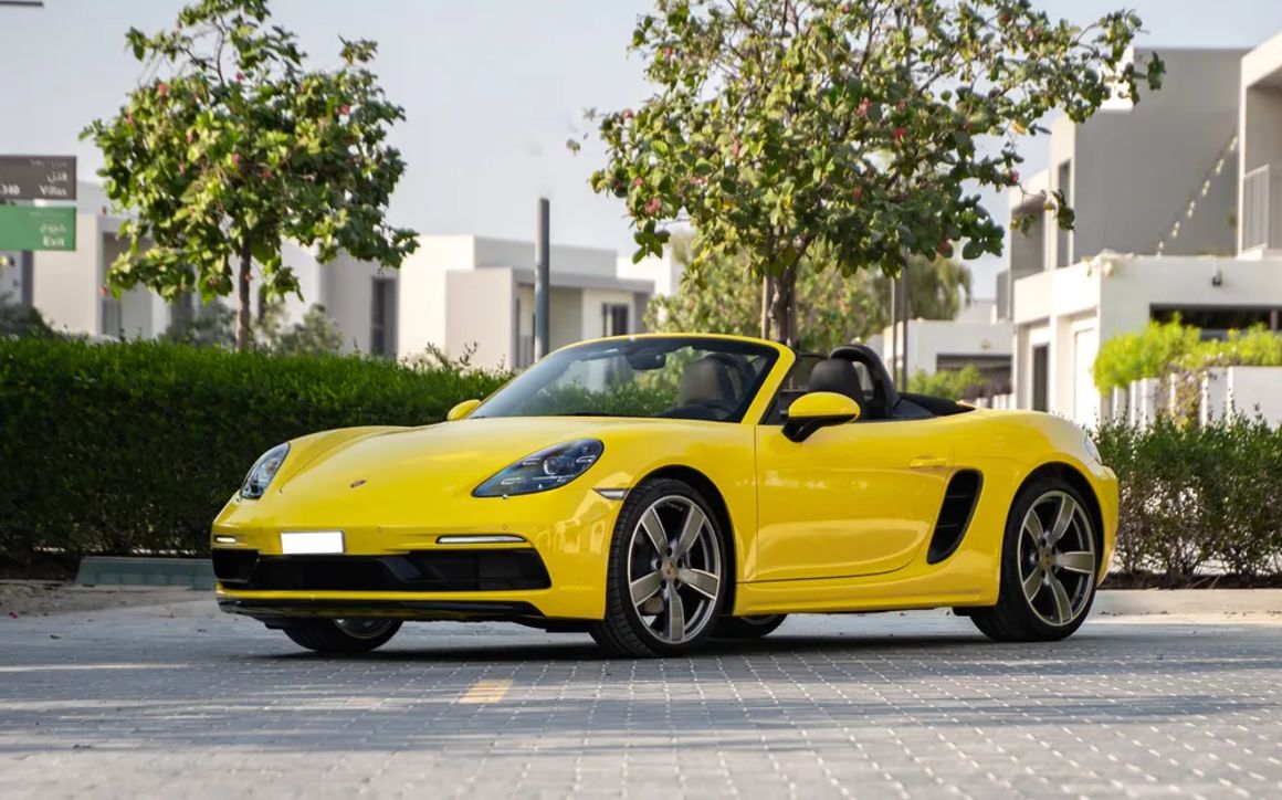 PORSCHE 718 BOXTER Yellow - image 1