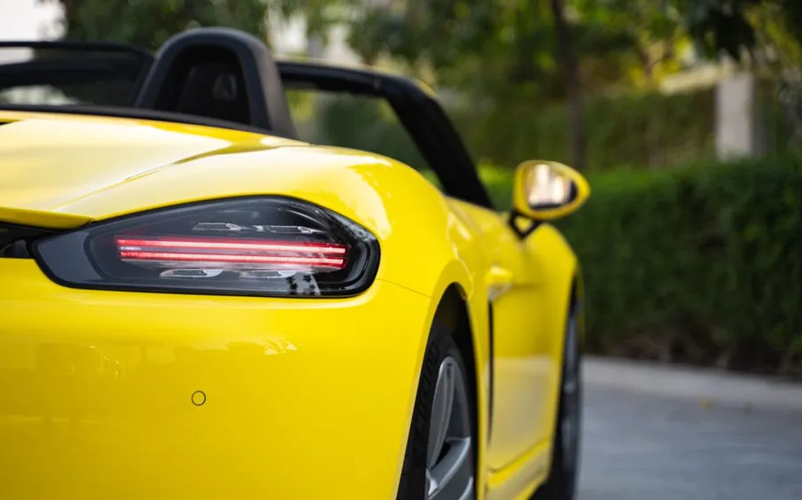 PORSCHE 718 BOXTER Yellow - image 9
