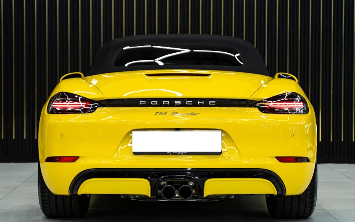 PORSCHE 718 BOXTER Yellow - image 6