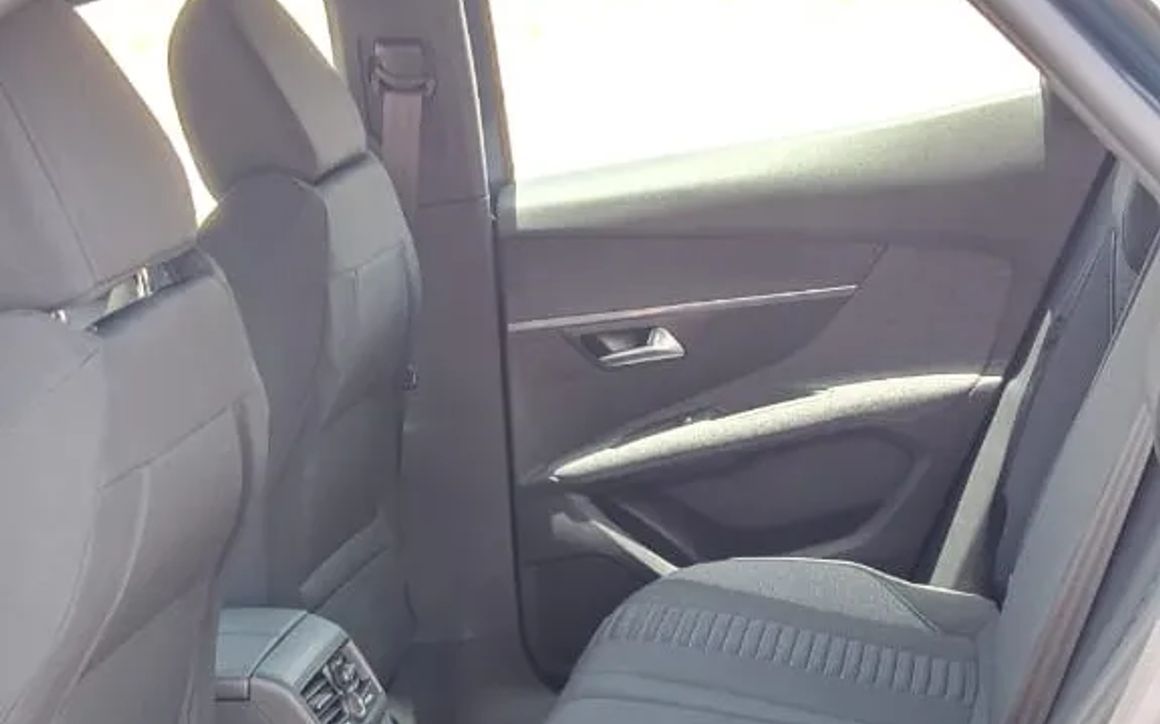 Peugeot 3008 - image 11