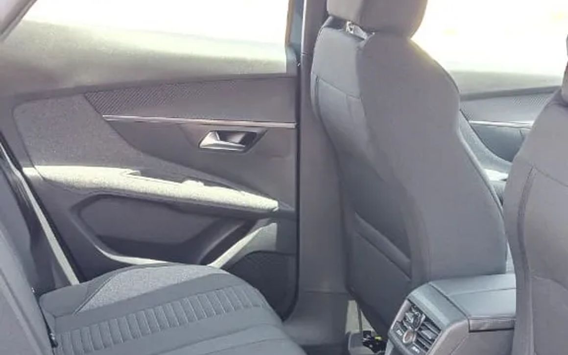 Peugeot 3008 - image 12