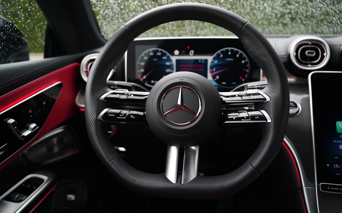 MERCEDES CLE 200 - image 10