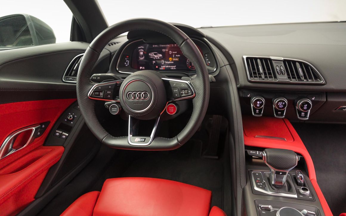 Audi R8 - image 12