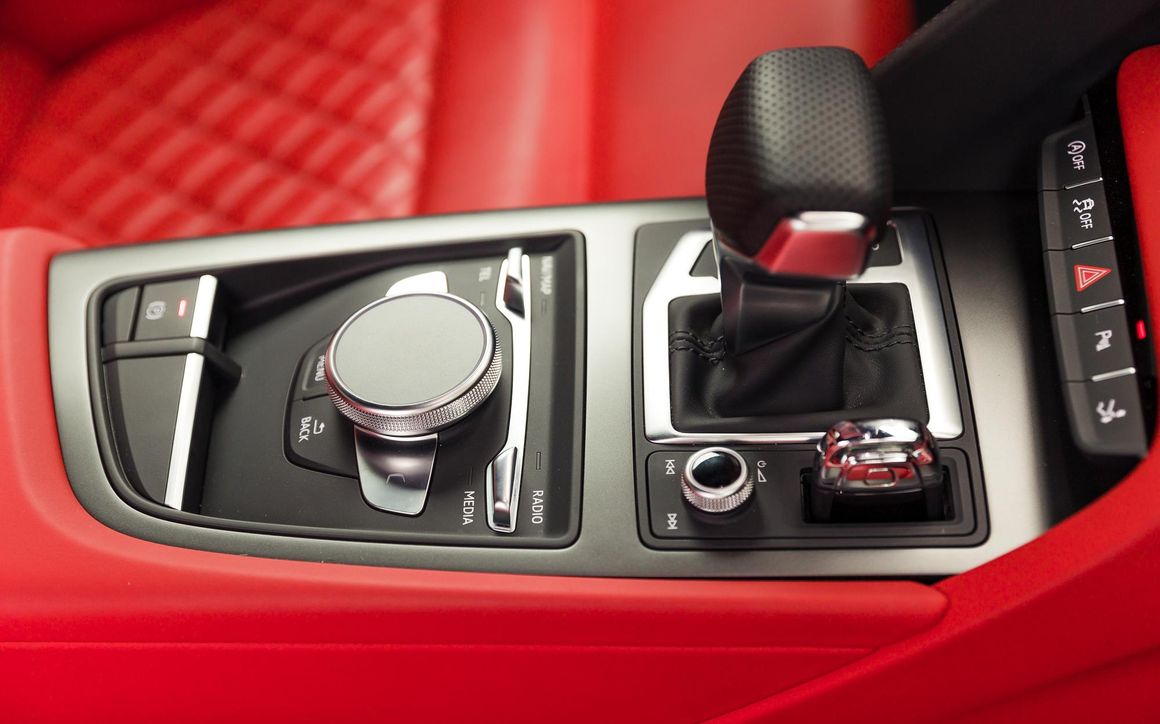 Audi R8 - image 16