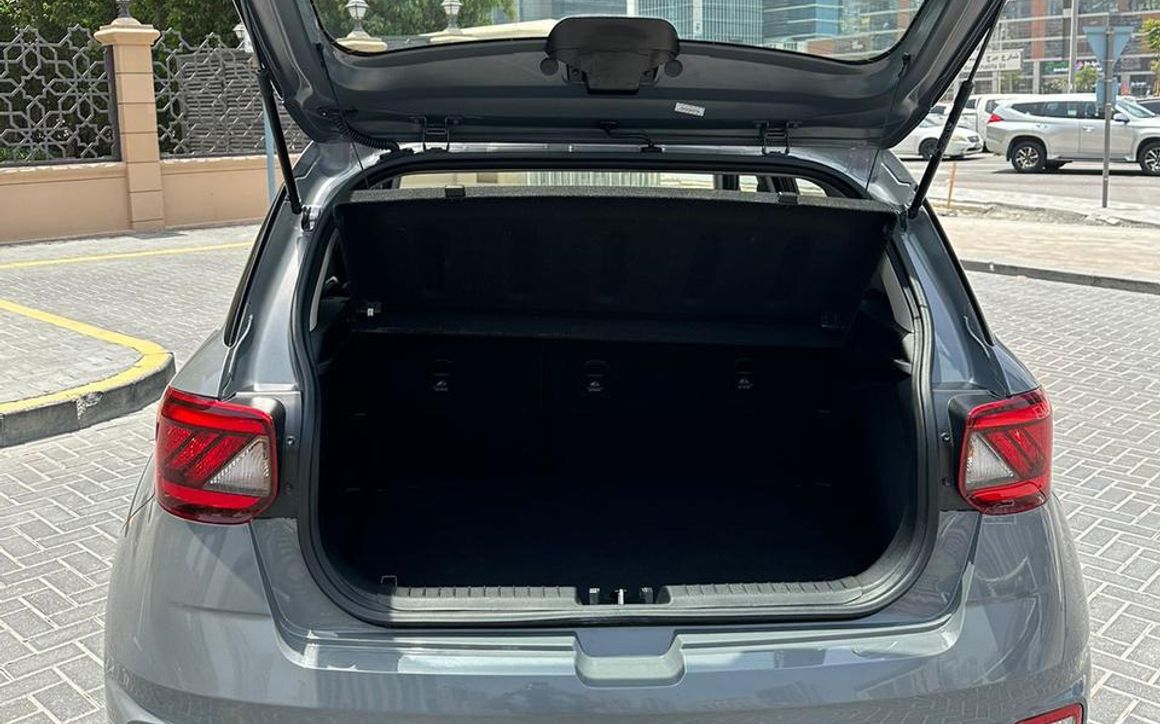 Hyundai Venue - image 4