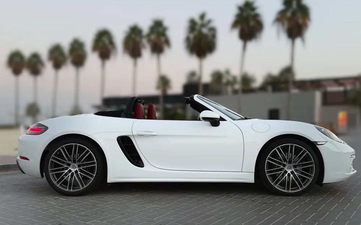 Porsche Boxster - image 2