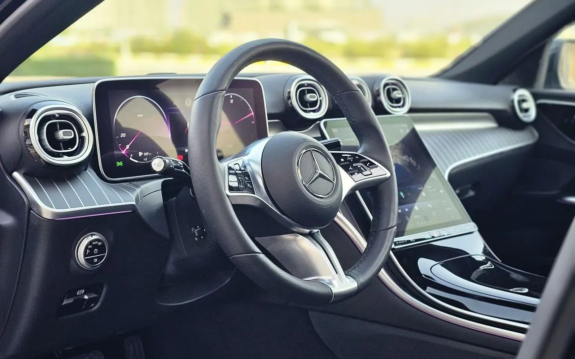 MERCEDES C200 - image 8