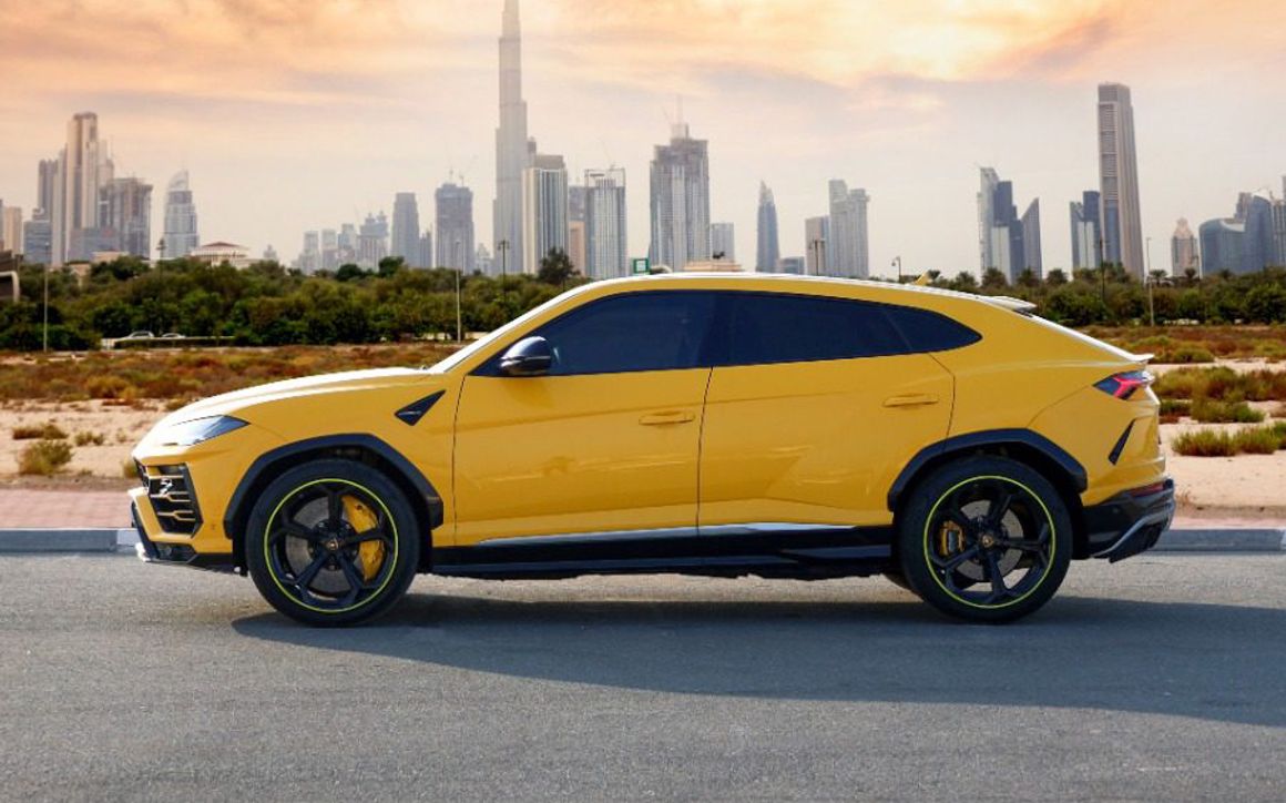 Lamborghini Urus Yellow - image 2
