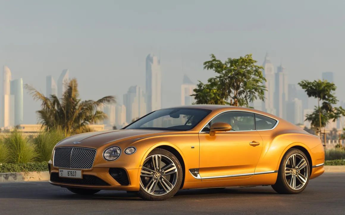 Bentley GT Gold - image 2