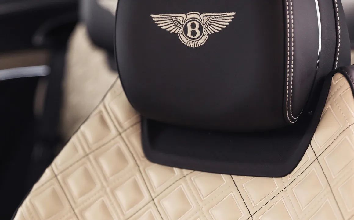 Bentley GT Gold - image 23