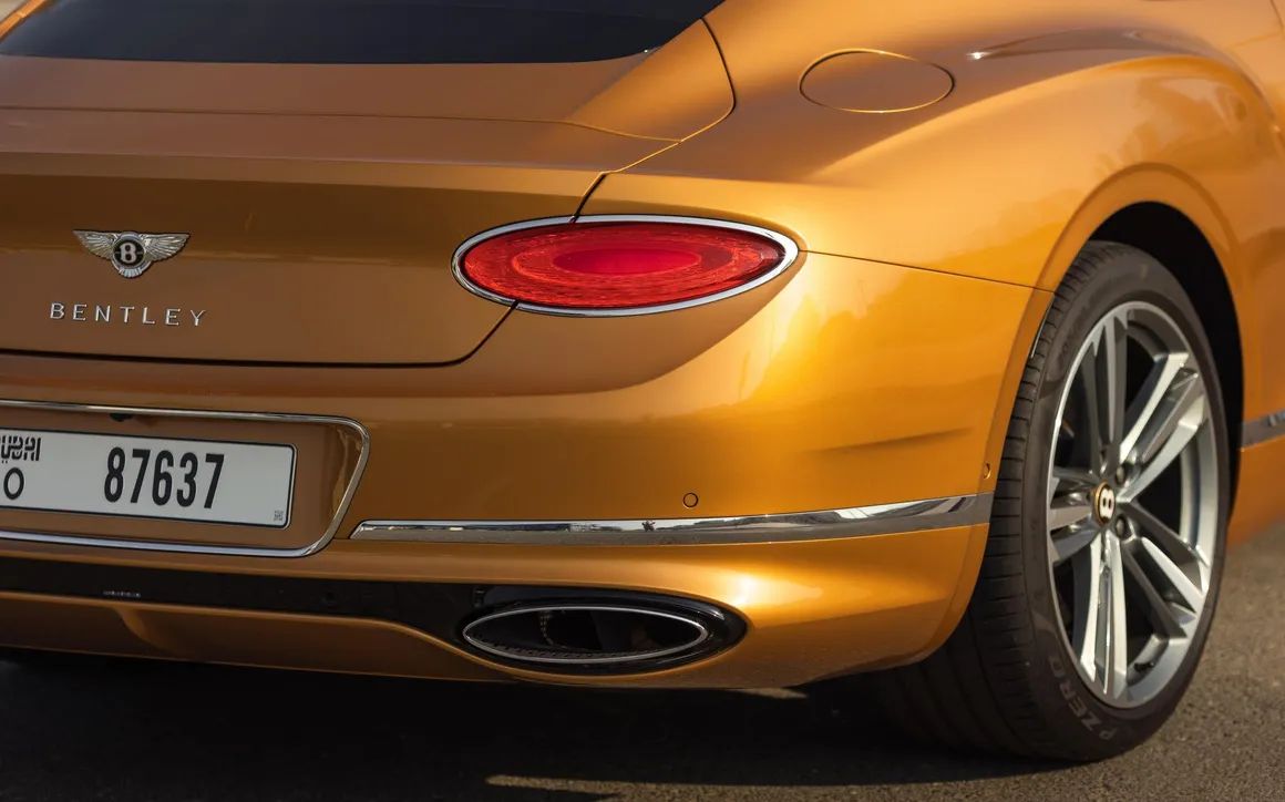 Bentley GT Gold - image 13
