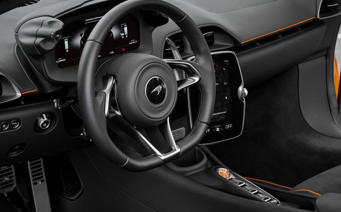 MCLAREN ARTURA SPIDER - image 5