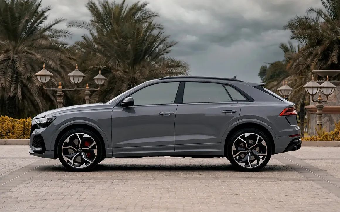 AUDI RS Q8 - image 2