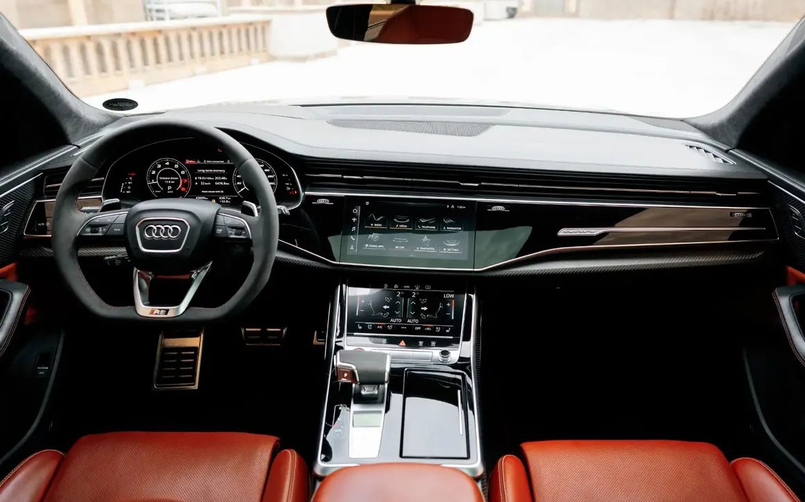 AUDI RS Q8 - image 6