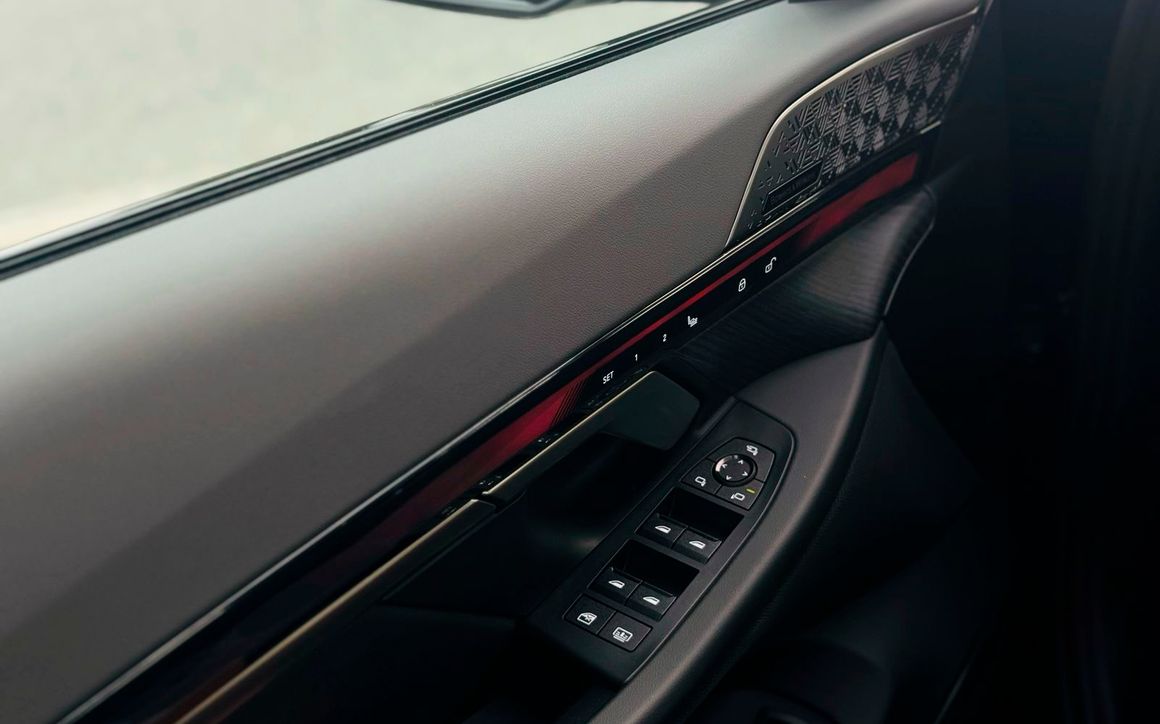 BMW 5 Series - image 11