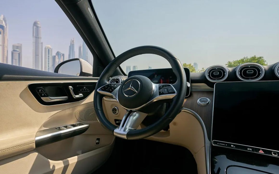 Mercedes-Benz C300 - image 6