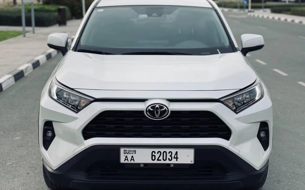TOYOTA RAV4 - image 3