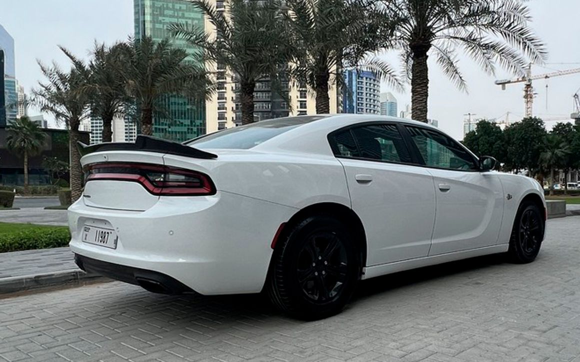 Dodge Charger - image 5