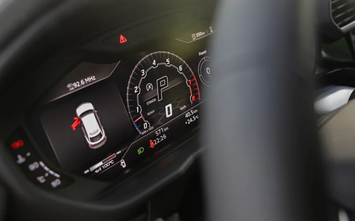 LAMBORGHINI URUS - image 13