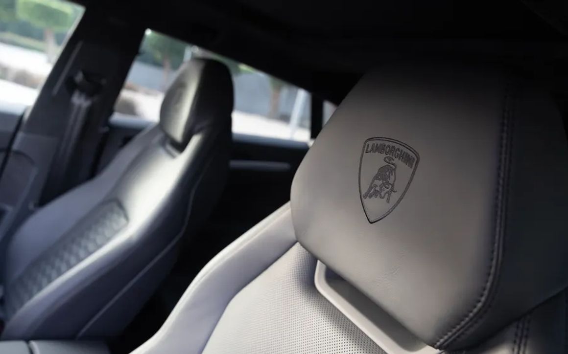 LAMBORGHINI URUS - image 12