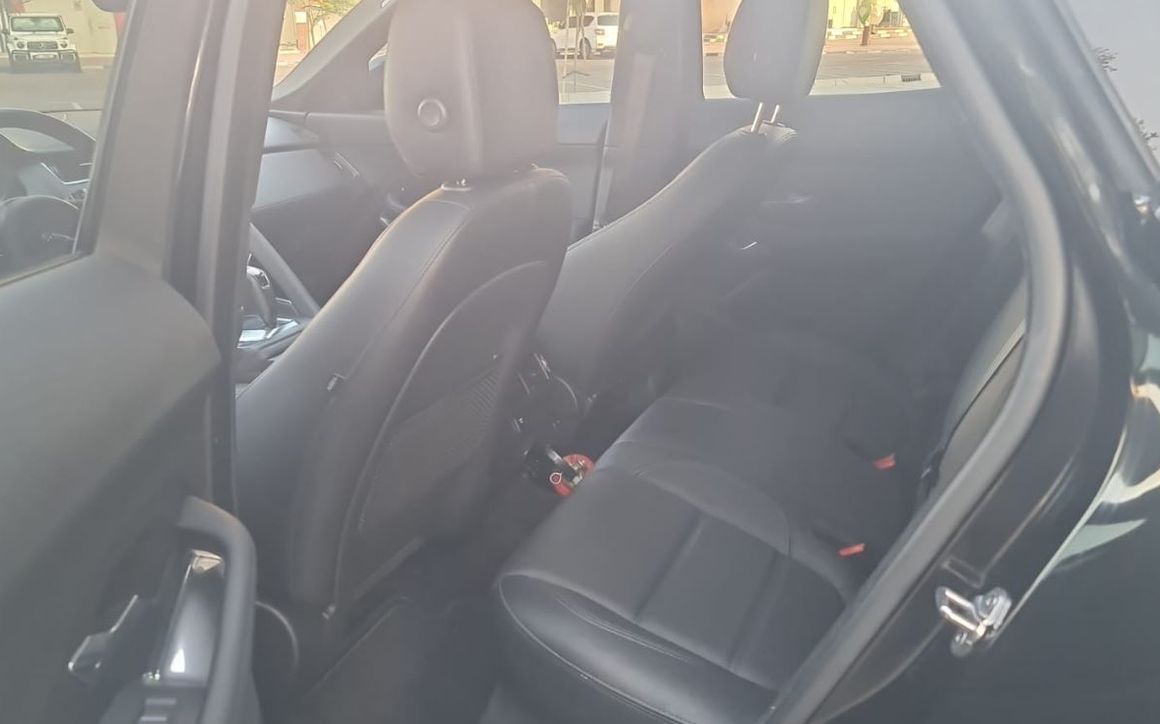 JAGUAR E-PACE - image 6