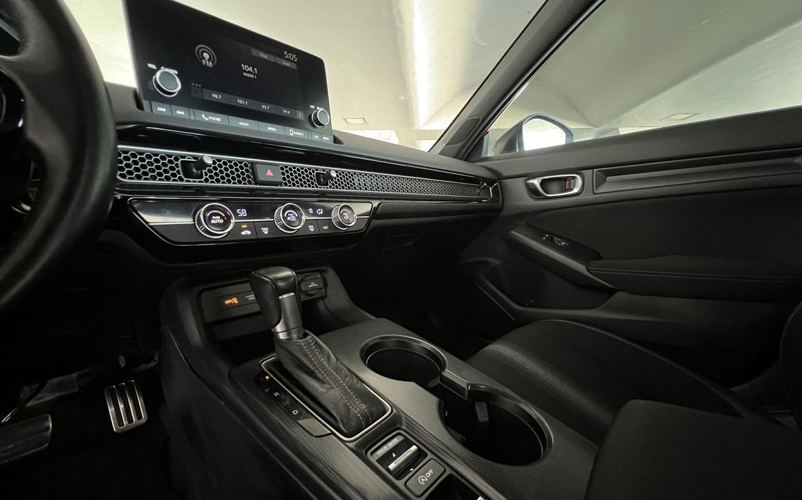 Honda Civic - image 16