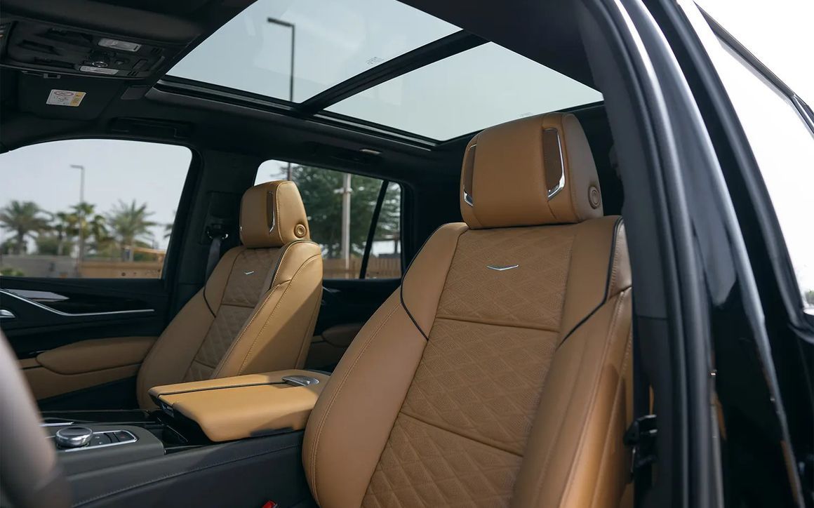 CADILLAC ESCALADE - image 11