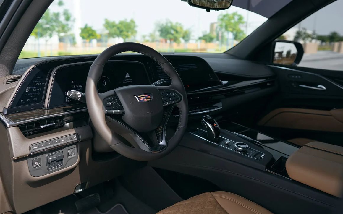 CADILLAC ESCALADE - image 7