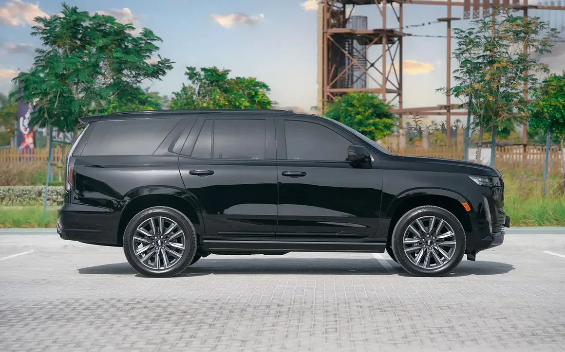 CADILLAC ESCALADE - image 2