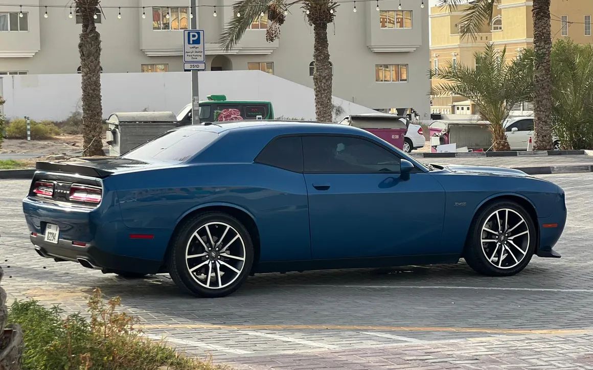 DODGE CHALLENGER - image 6
