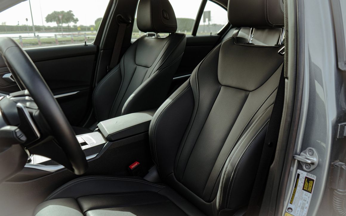 BMW 330 - image 7