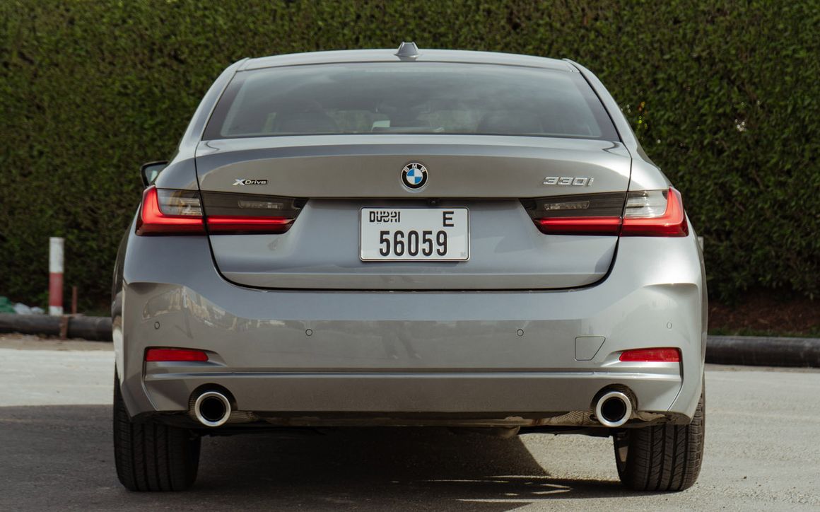 BMW 330 - image 5
