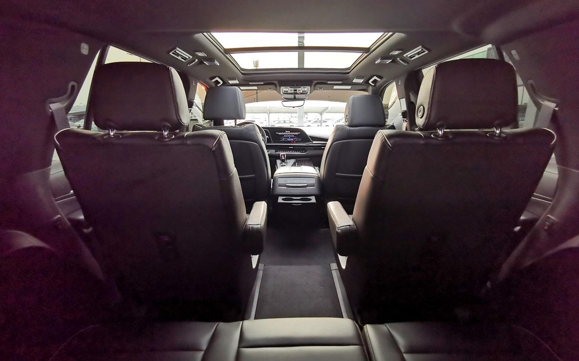 CADILLAC ESCALADE - image 11