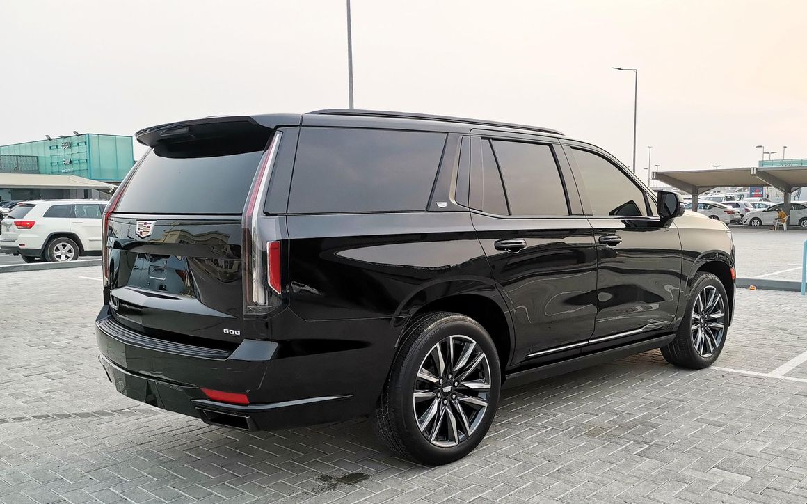 CADILLAC ESCALADE - image 8