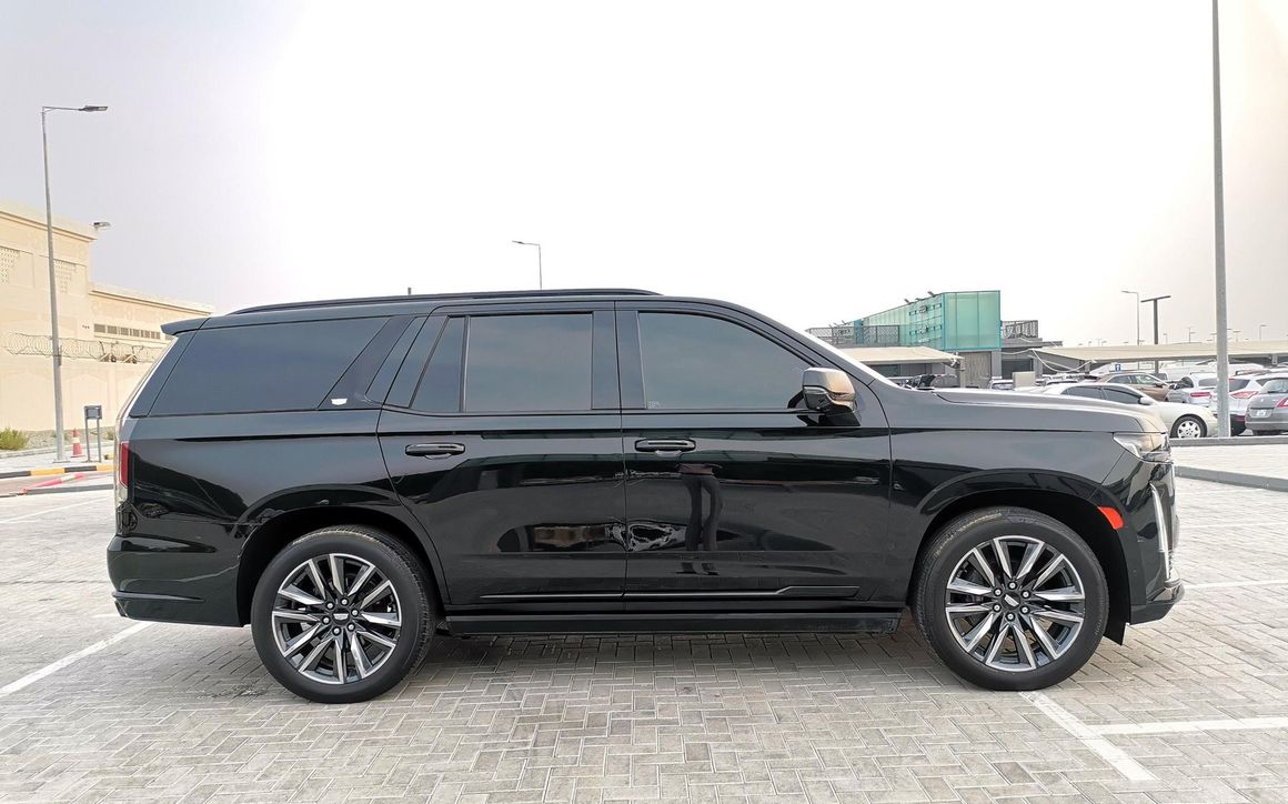 CADILLAC ESCALADE - image 5