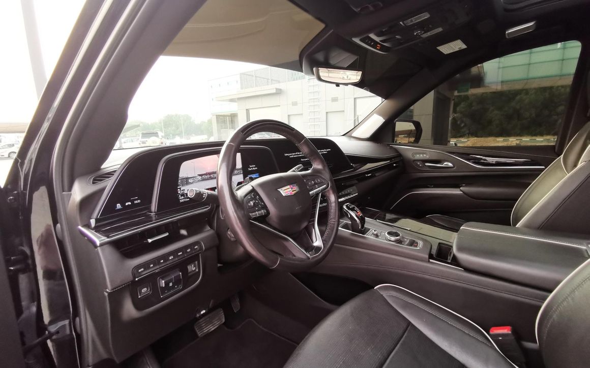 CADILLAC ESCALADE - image 10
