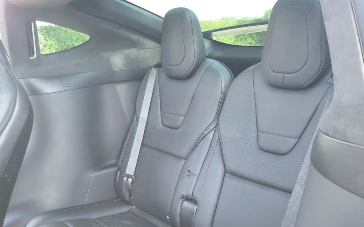 TESLA MODEL X - image 10