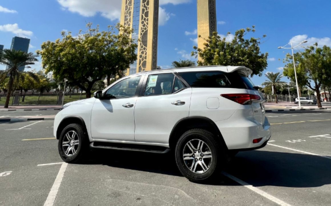 TOYOTA FORTUNER - image 3