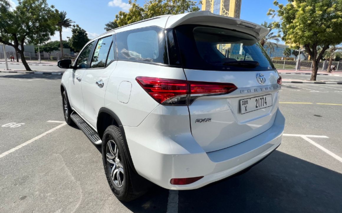 TOYOTA FORTUNER - image 2