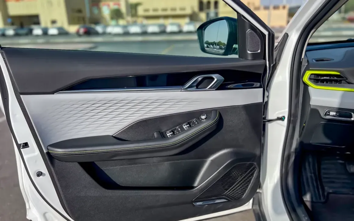 Geely Coolray GL - image 12