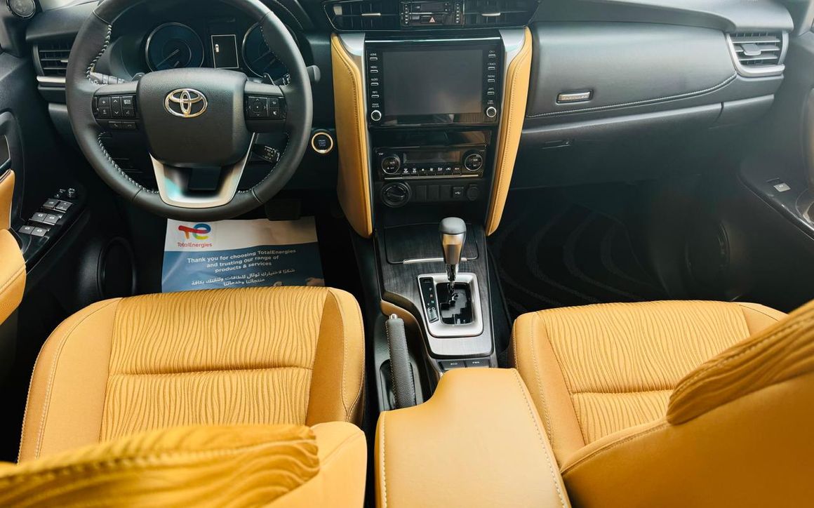 TOYOTA FORTUNER 4.0L GXR 4x4 AT 2024 - image 6