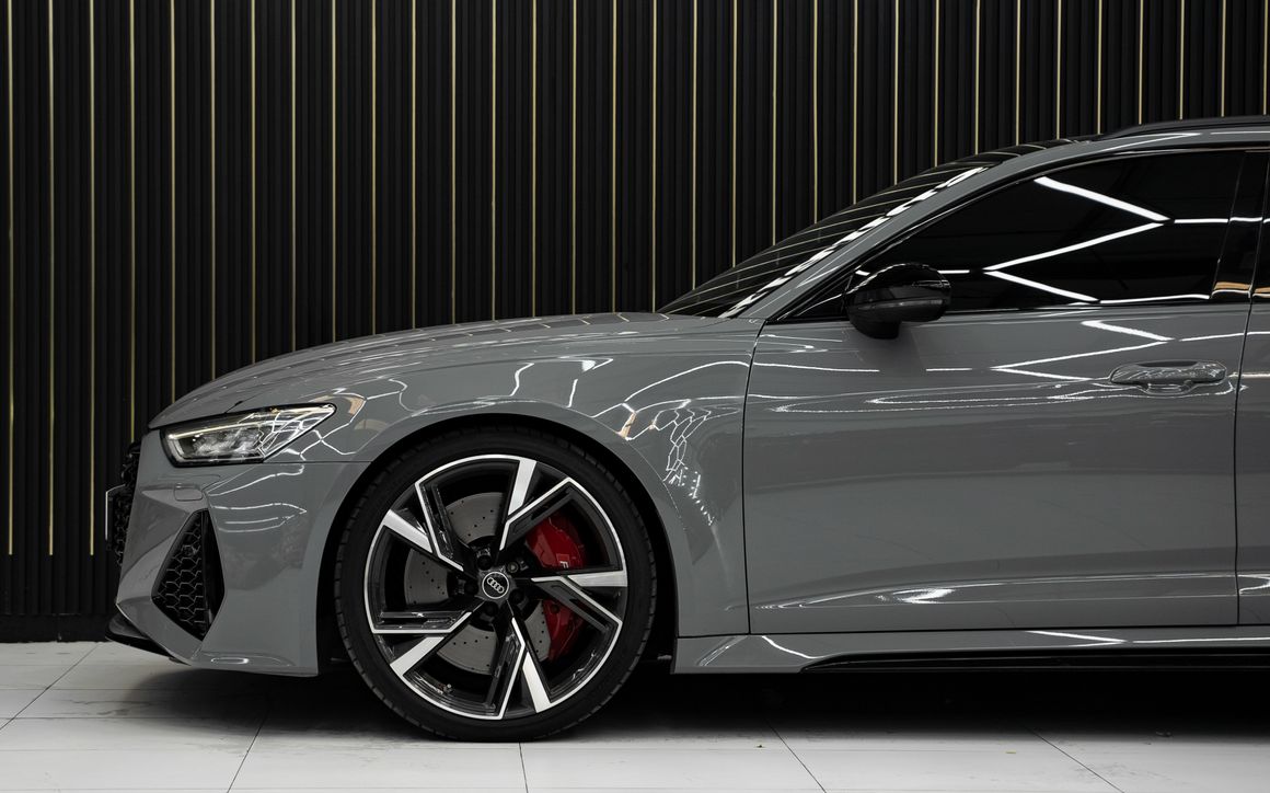 AUDI RS6 - image 12