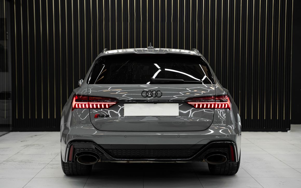 AUDI RS6 - image 13