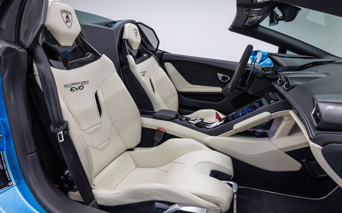 Lamborghini Huracan Spyder - image 17